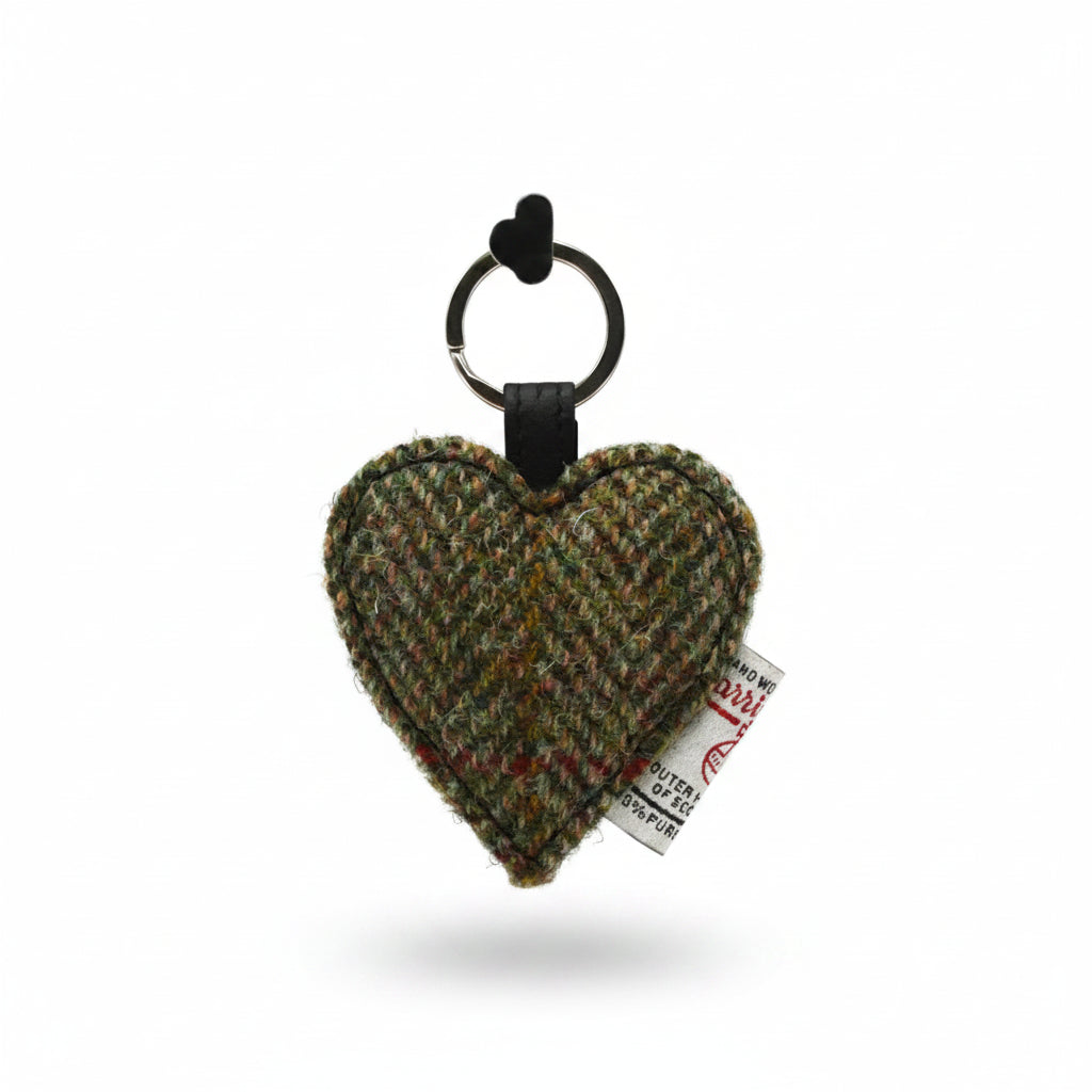 Country green Harris Tweed heart keyring on patterned Maccessori background