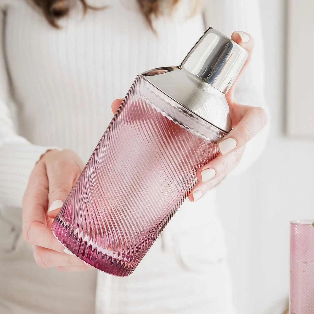 Twist Glass Cocktail Shaker