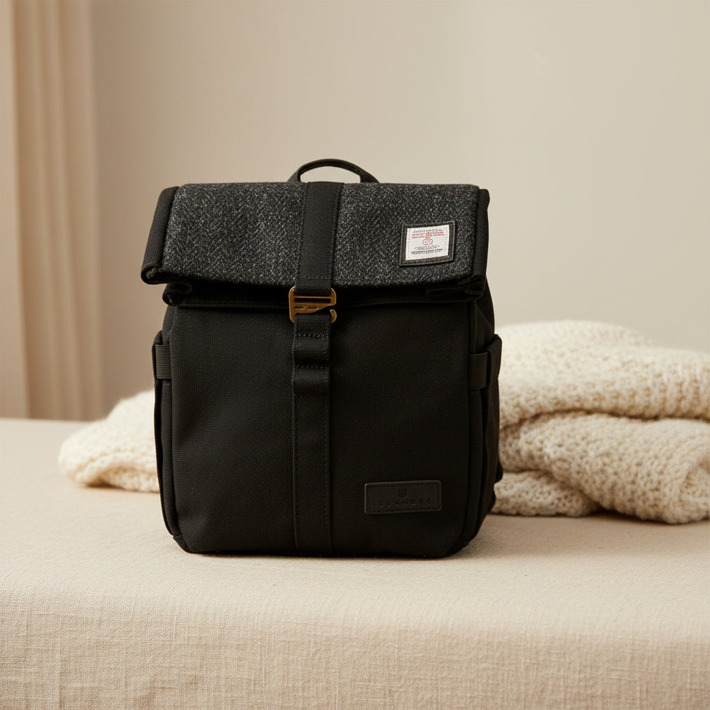 Black herringbone canvas lunch bag styled for a picnic