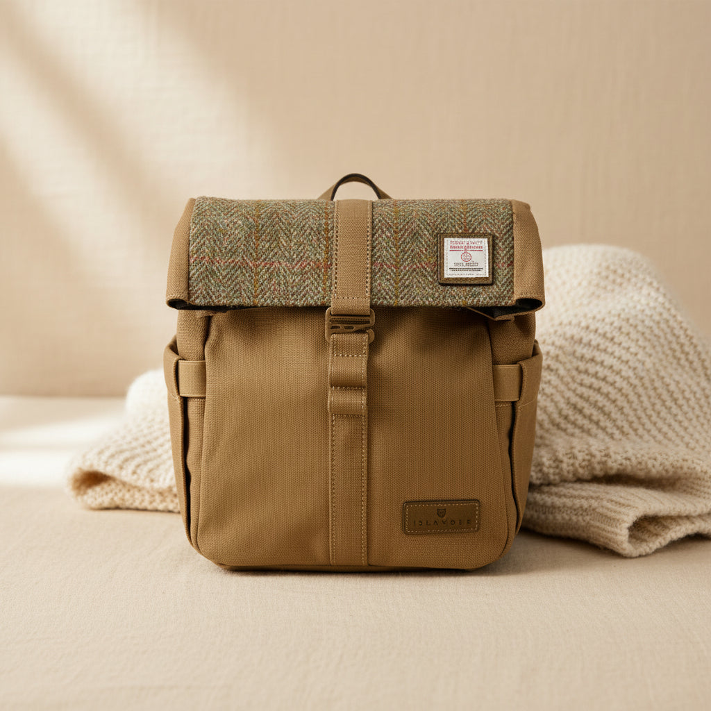 Chestnut herringbone canvas lunch bag styled for a picnic