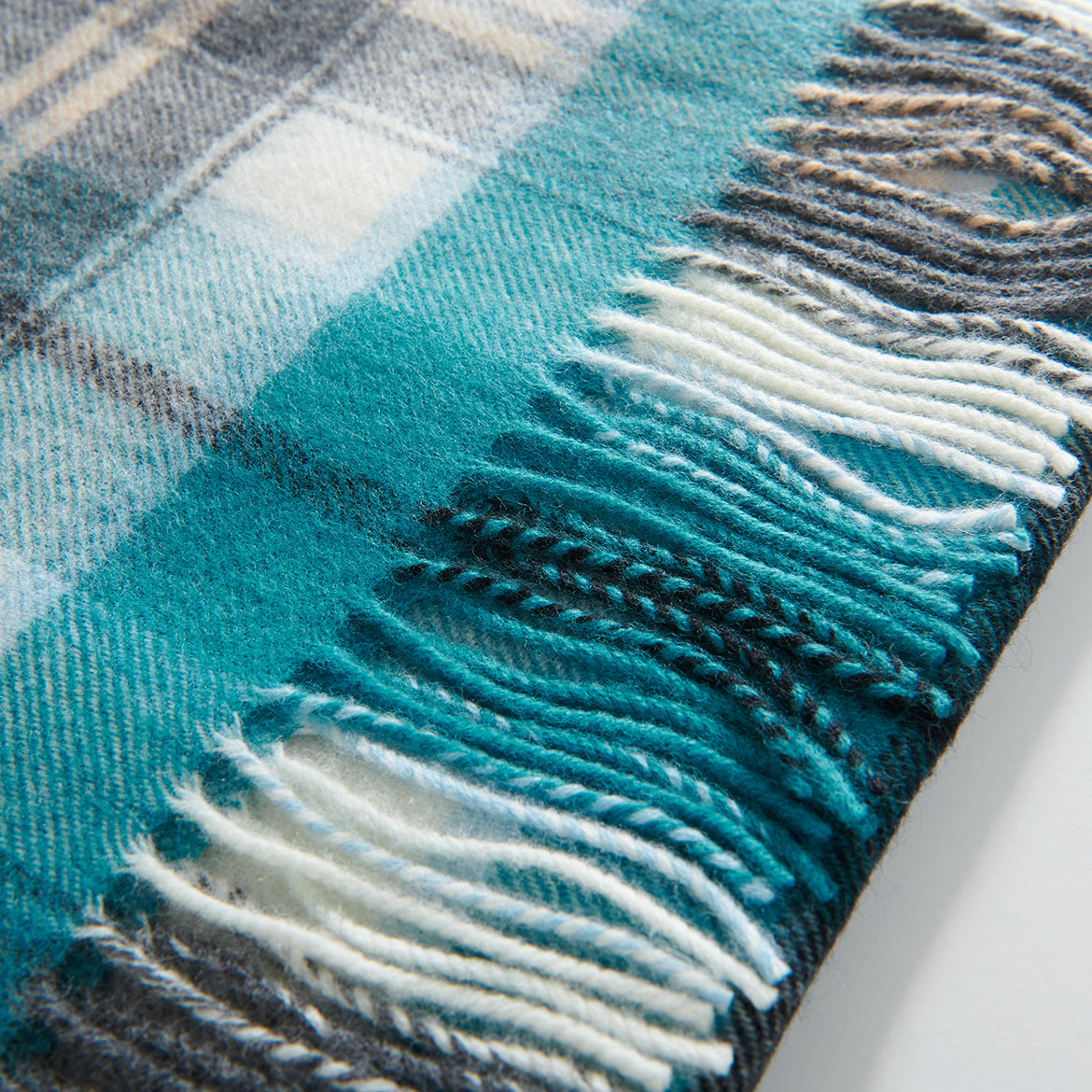 Close detail of the Islander Summer tartan lambswool weave