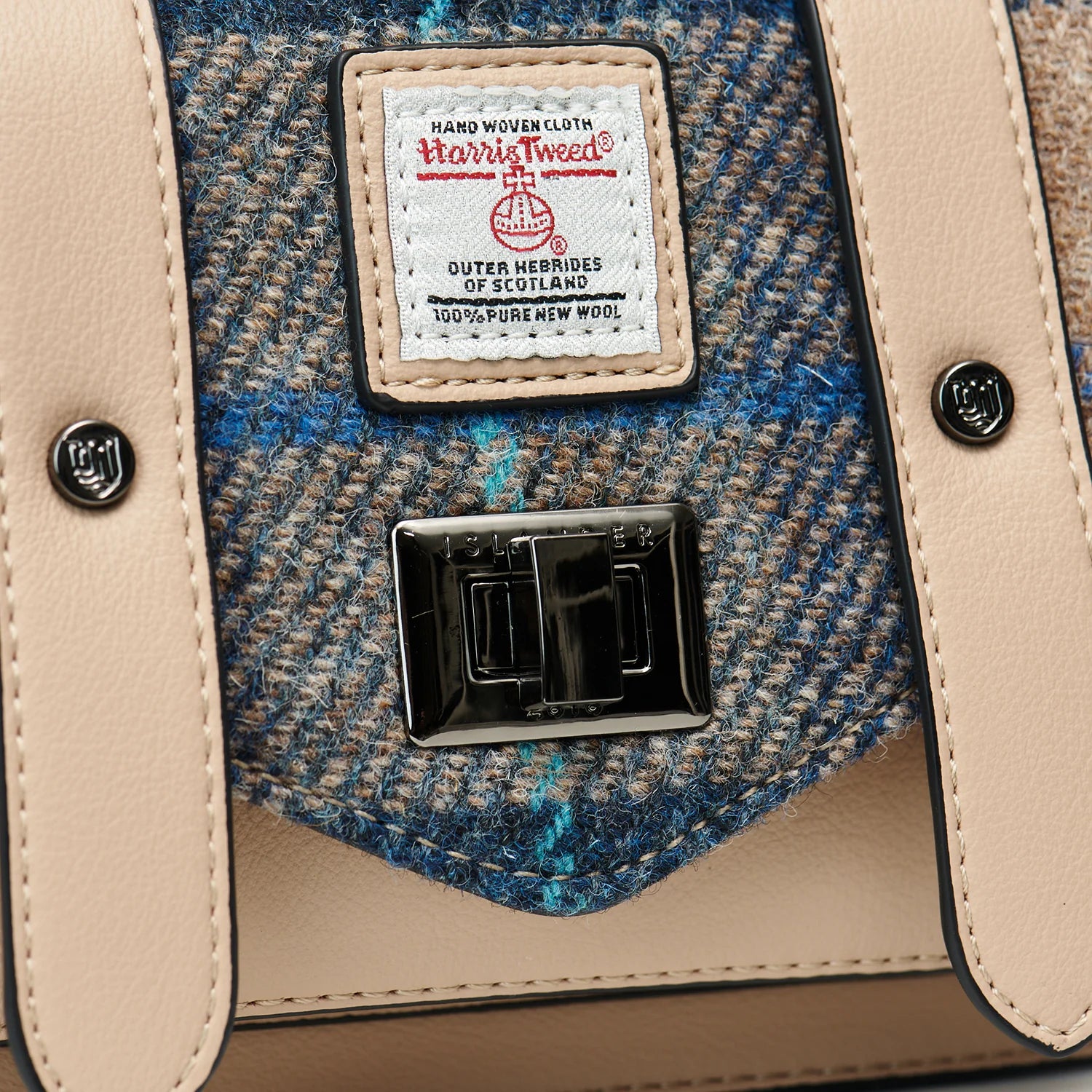 Image of the official Harris Tweed label. 